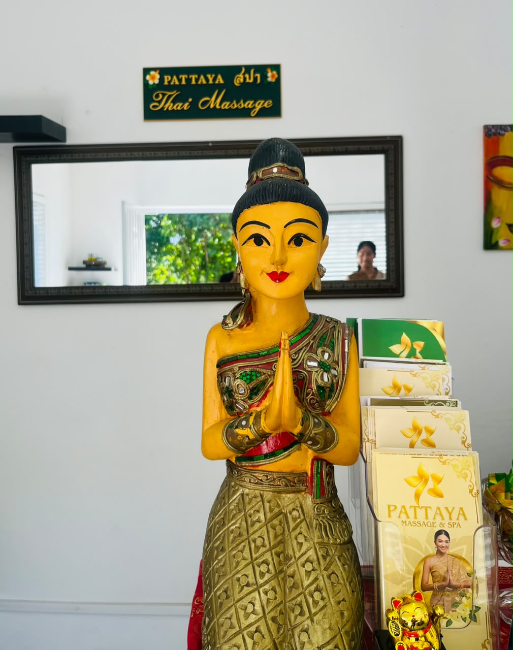 Traditional Thai lobby statue Traditional Thai female statue decorating the Pattaya spa lobby entrance